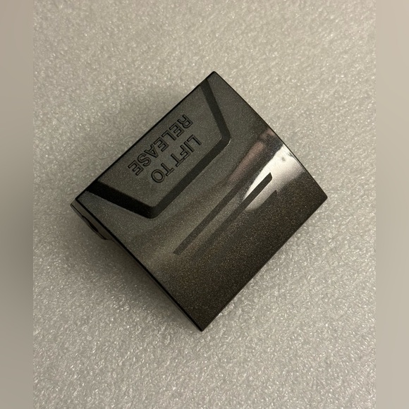 Bissell Dirty Water Tank Clip For #2084, 2085, 2089 Power Force & Turbo Clean. - Picture 3 of 7